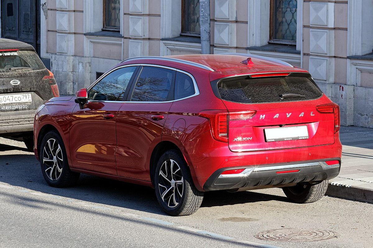 Haval Jolion сзади, Москва, май 2026 года