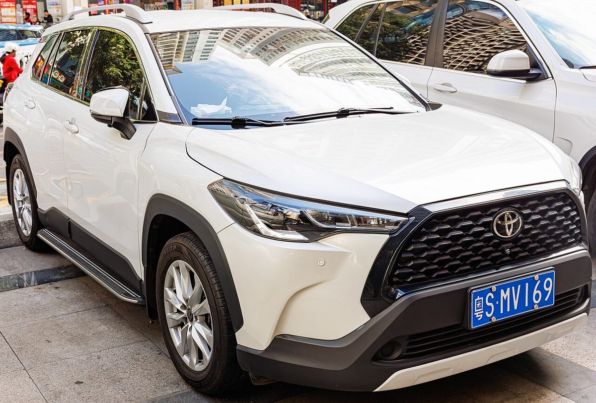 Toyota Corolla Cross китайской версии — лидер продаж бензиновых кроссоверов в Китае в августе 2026 года